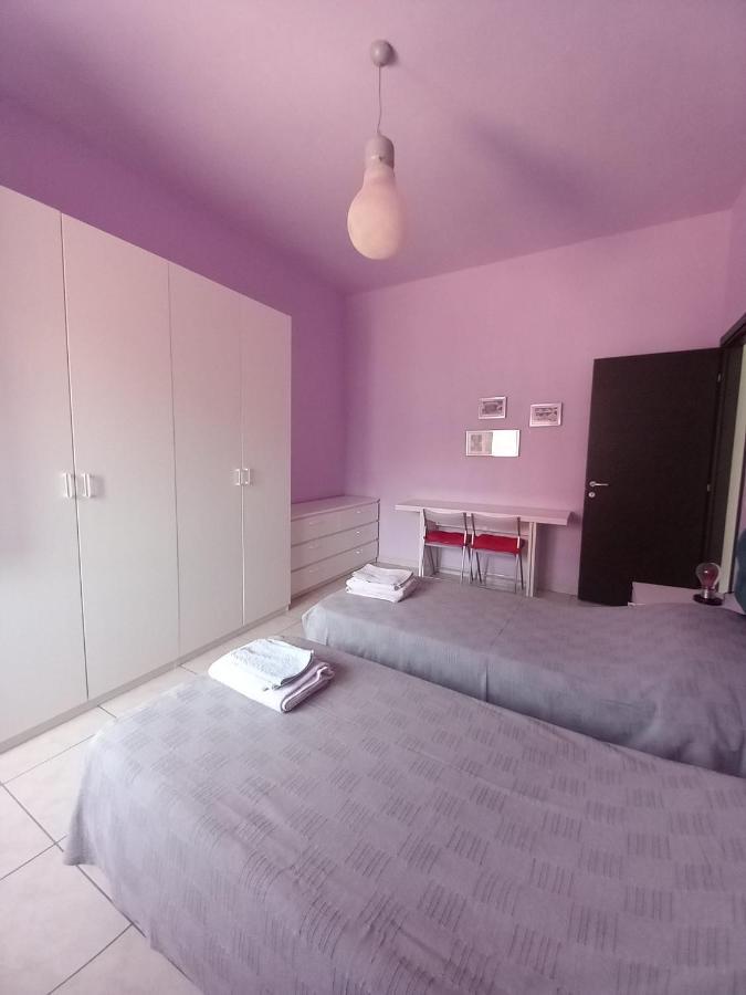 Affittacamere Appartamento Colorato Ferrara Exterior foto