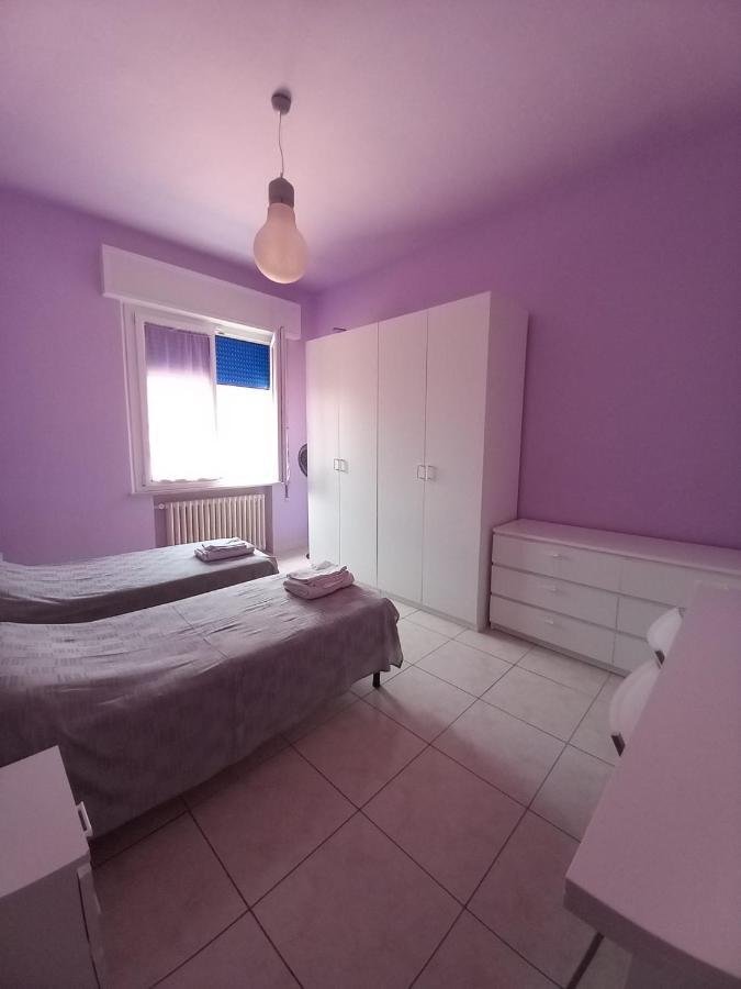 Affittacamere Appartamento Colorato Ferrara Exterior foto